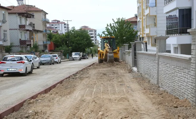 38 Mahallede yol ve kaldırım çalışması başladı