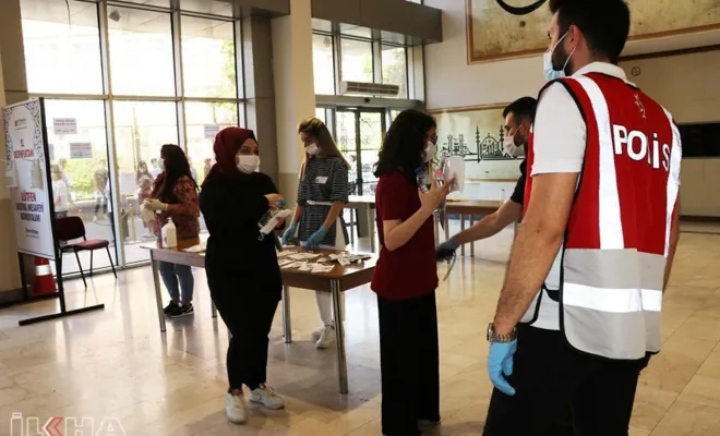 YKS’de ikinci oturum başladı