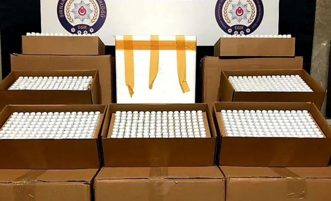 Kaçakçıların yeni hedefi Covid-19 test kitleri oldu 