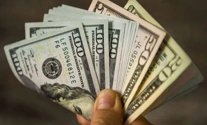 Dolar/TL 8,30 bandında seyretmeye devam ediyor