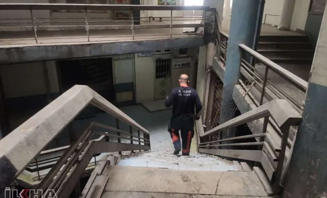 Elazığ merkezde bulunan iş hanında yangın çıktı