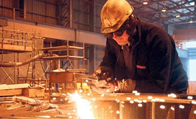 Sanayi üretimi beklentilerin üzerinde arttı 