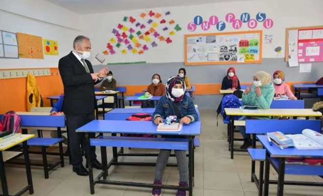 Elâzığ'ın köylerinde yüz yüze eğitim başladı 