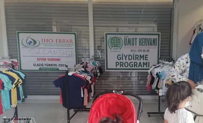 İHO EBRAR ve Umut Kervanı Elazığ'da 300 aileye giyim yardımında bulundu