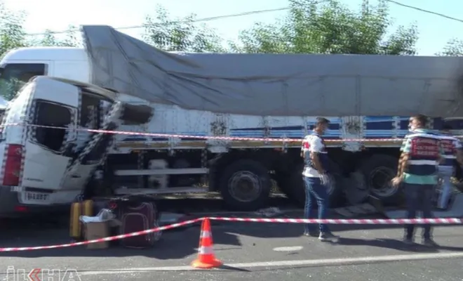 Elazığ-Bingöl kara yolunda feci kaza: 3 ölü, 10 yaralı 