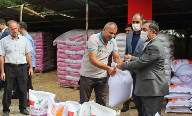 Palu`da çiftçilere fiğ ve bezelye tohumu dağıtıldı 