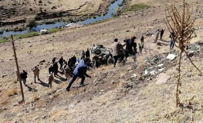 Bingöl’de otomobil şarampole yuvarlandı: 3 ölü 3 yaralı