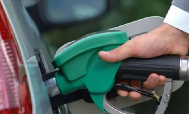 Benzin ve motorine yeni zam 