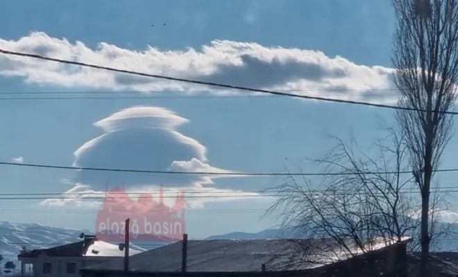 Kovancılar`da UFO`ya benzeyen bulut kümesi görenleri şaşkına çevirdi
