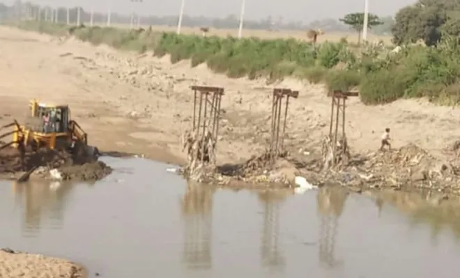 Hindistan'da hırsızlar 500 tonluk köprüyü çaldı 