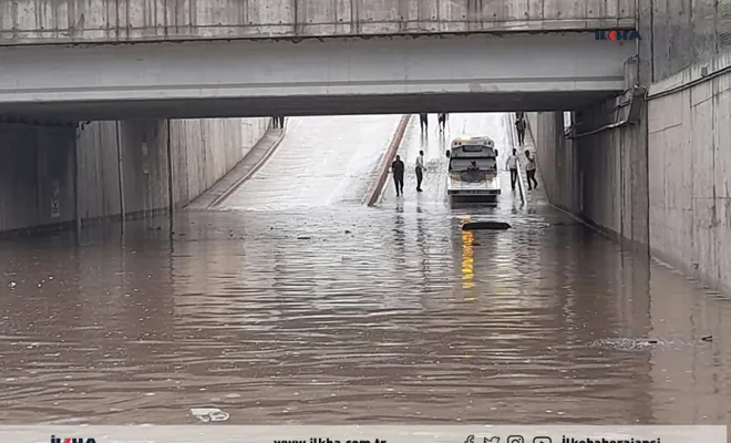 ​Elazığ'da sağanak ve dolu etkili oldu