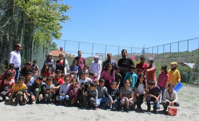 Palu Murat İlkokulu öğrenci ve öğretmenlerinden anlamlı farkındalık