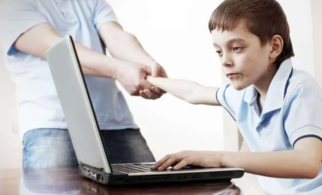 Psikiyatrist Zeyrek: İnternet bağımlılığının beyinde oluşturduğu hasar uyuşturucu maddenin bıraktığı hasarla aynıdır