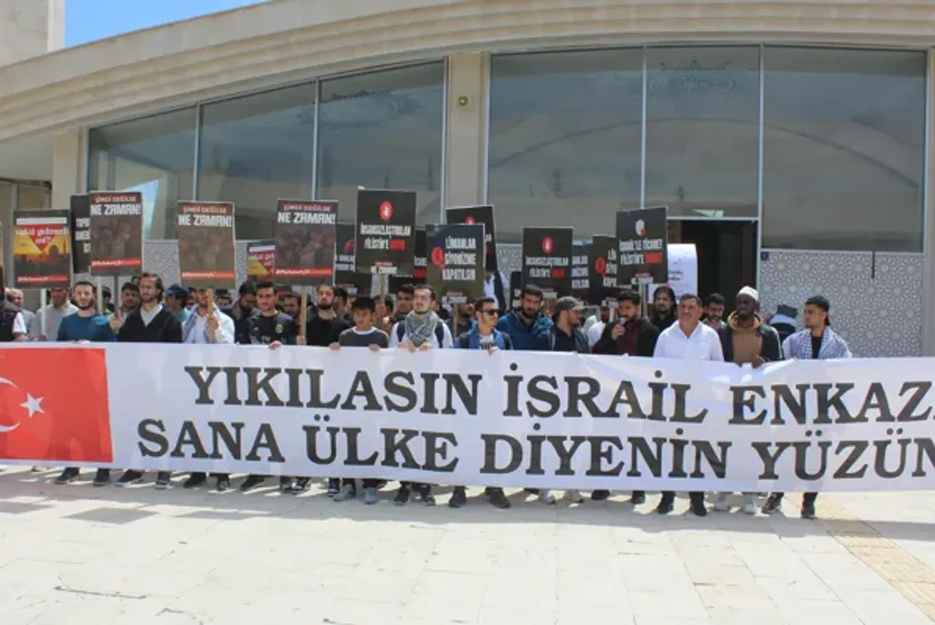 Siyer Yarışması Ödülleri Karakoçan'da Teslim Edildi