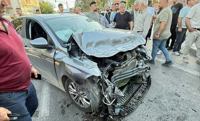 Palu Kavşağında Kırmızı Işık İhlali: Yaya Ağır Yaralandı